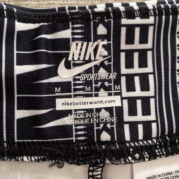 NIKE Ladies Size M Full Length Leggings Excellent Condition! - Picture 4 of 6